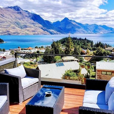 Stunning Home With Amazing Wakatipu Lake Views Queenstown Exterior foto