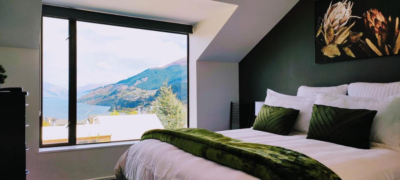 Stunning Home With Amazing Wakatipu Lake Views Queenstown Exterior foto